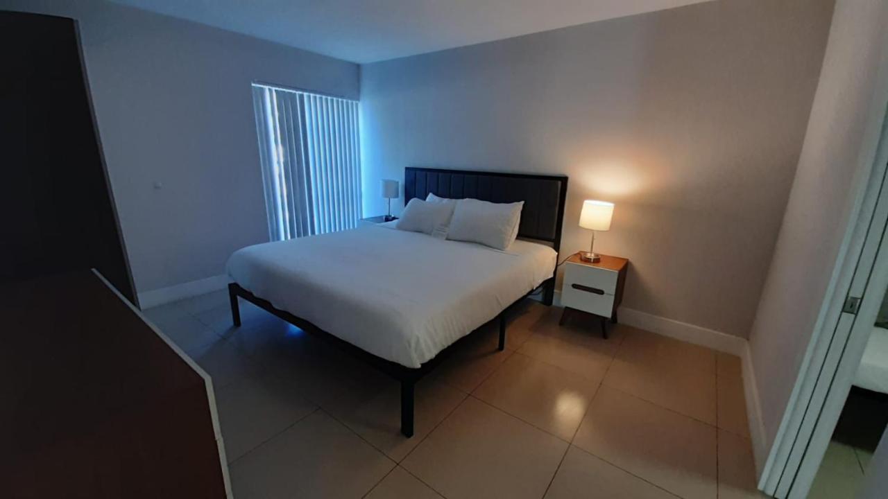 Designer River View Apartments Fort Lauderdale Bagian luar foto