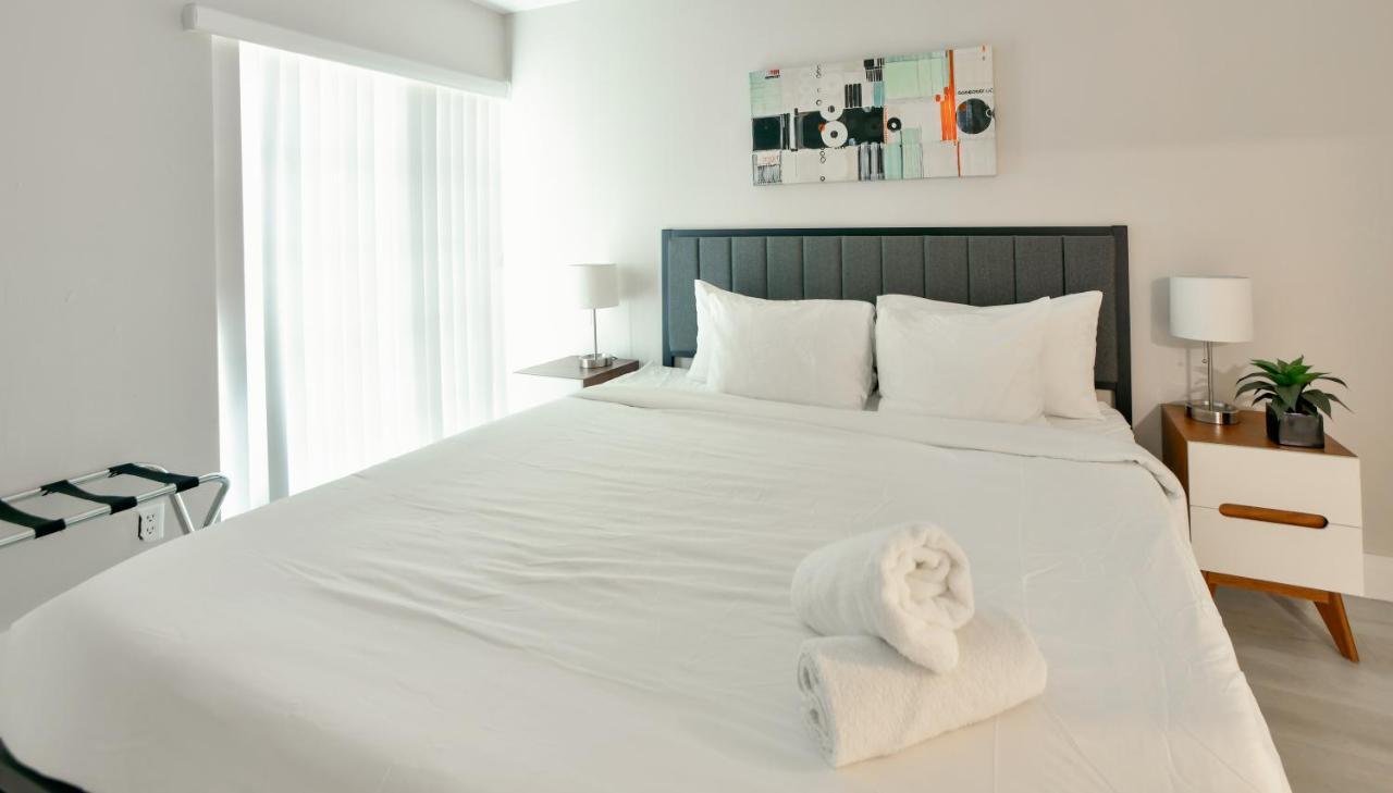 Designer River View Apartments Fort Lauderdale Bagian luar foto