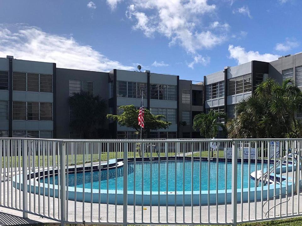 Designer River View Apartments Fort Lauderdale Bagian luar foto