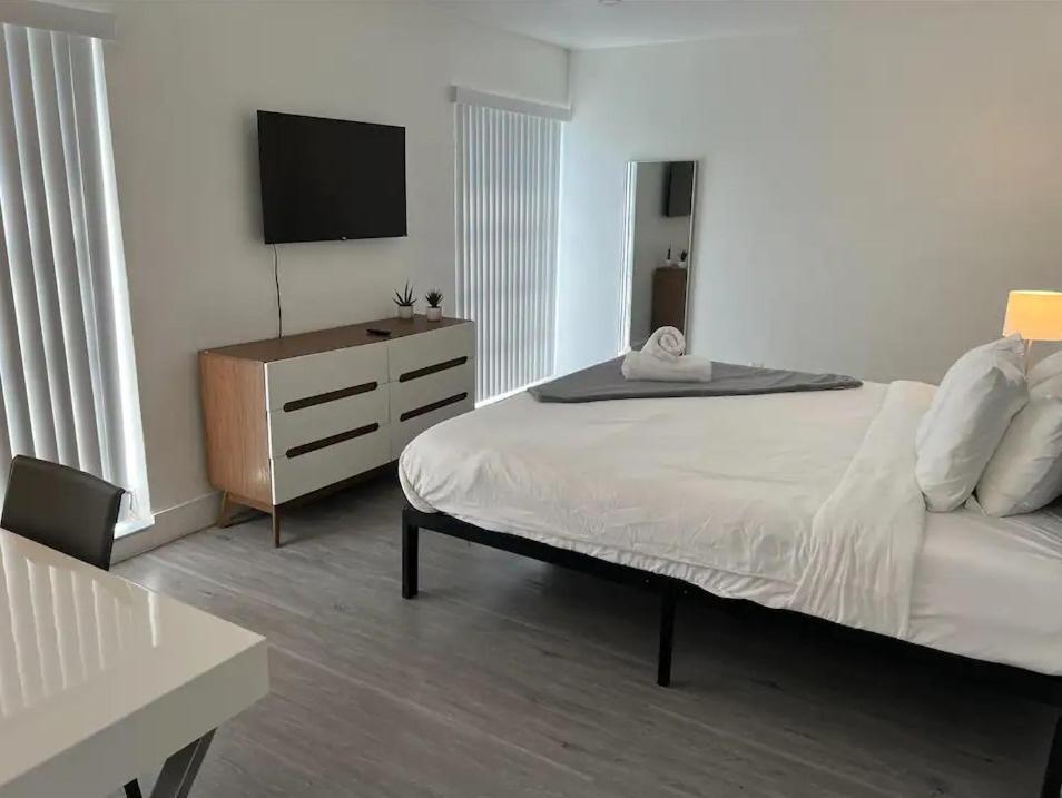 Designer River View Apartments Fort Lauderdale Bagian luar foto