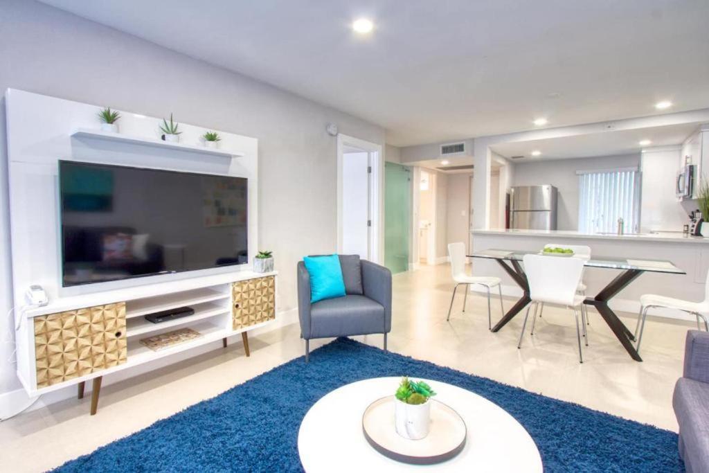 Designer River View Apartments Fort Lauderdale Bagian luar foto